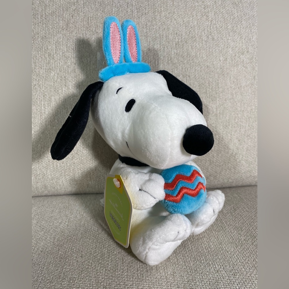 New - Hallmark Easter Bunny Snoopy